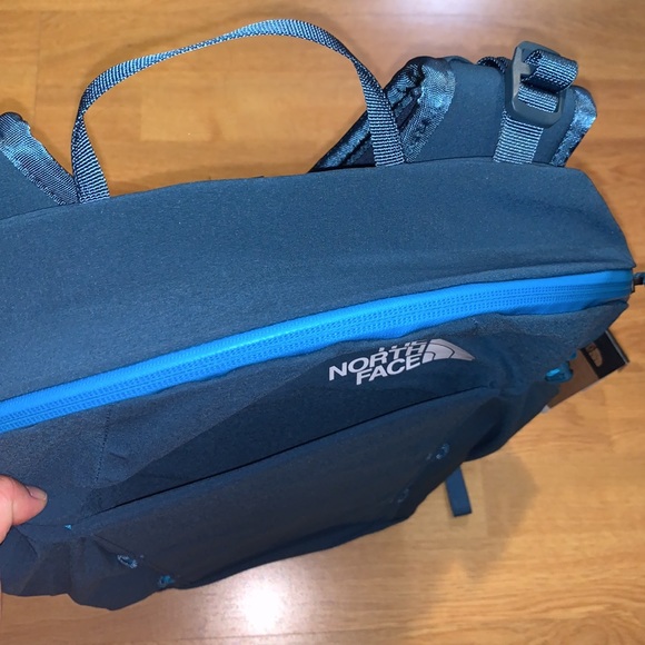 NWT The North Face Advant 20 Backpack - Picture 11 of 15